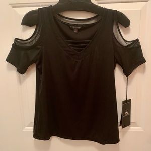 NWT Rock & Republic Cold Shoulder Shirt